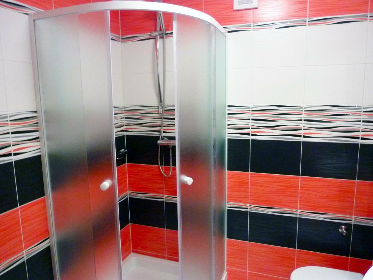 Apartman Aradise トゥルノフ エクステリア 写真
